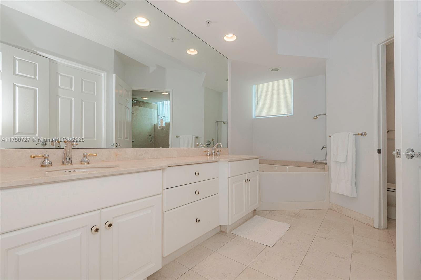 100 Hidden Bay Condo, Aventura, FL — 16