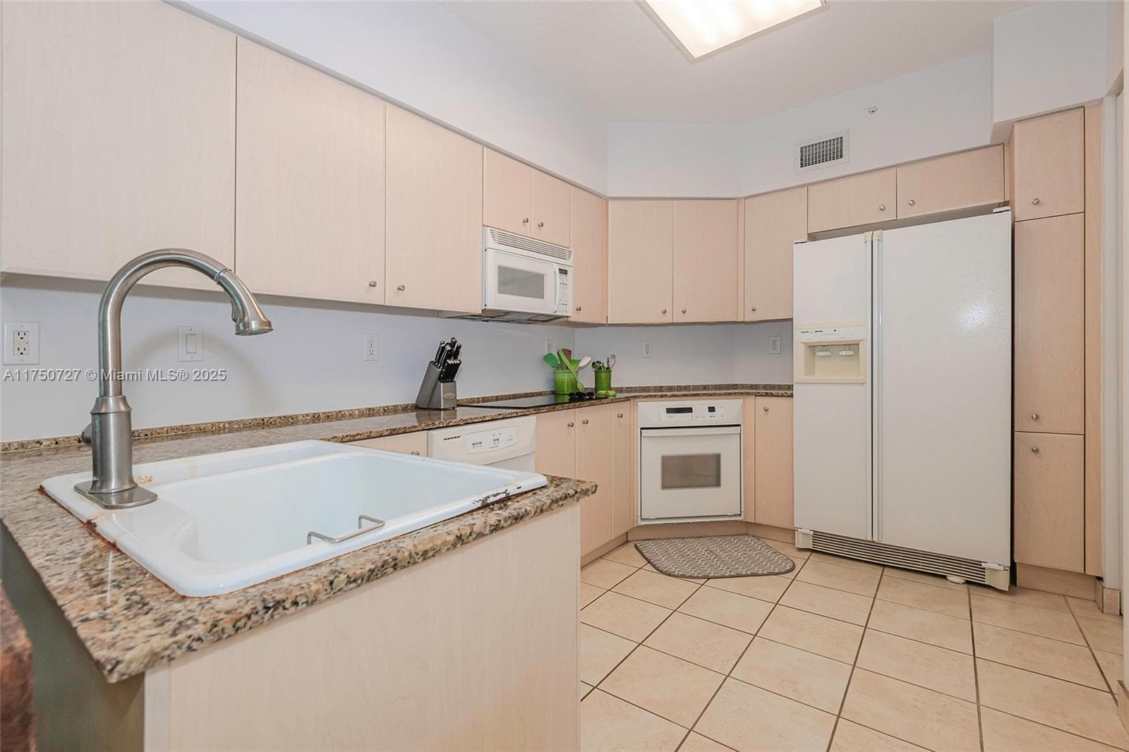 100 Hidden Bay Condo, Aventura, FL — 9