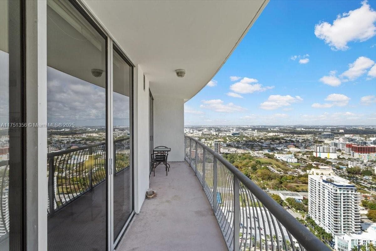 1750 N Bayshore Dr # 4809, Miami FL 33132 — 6
