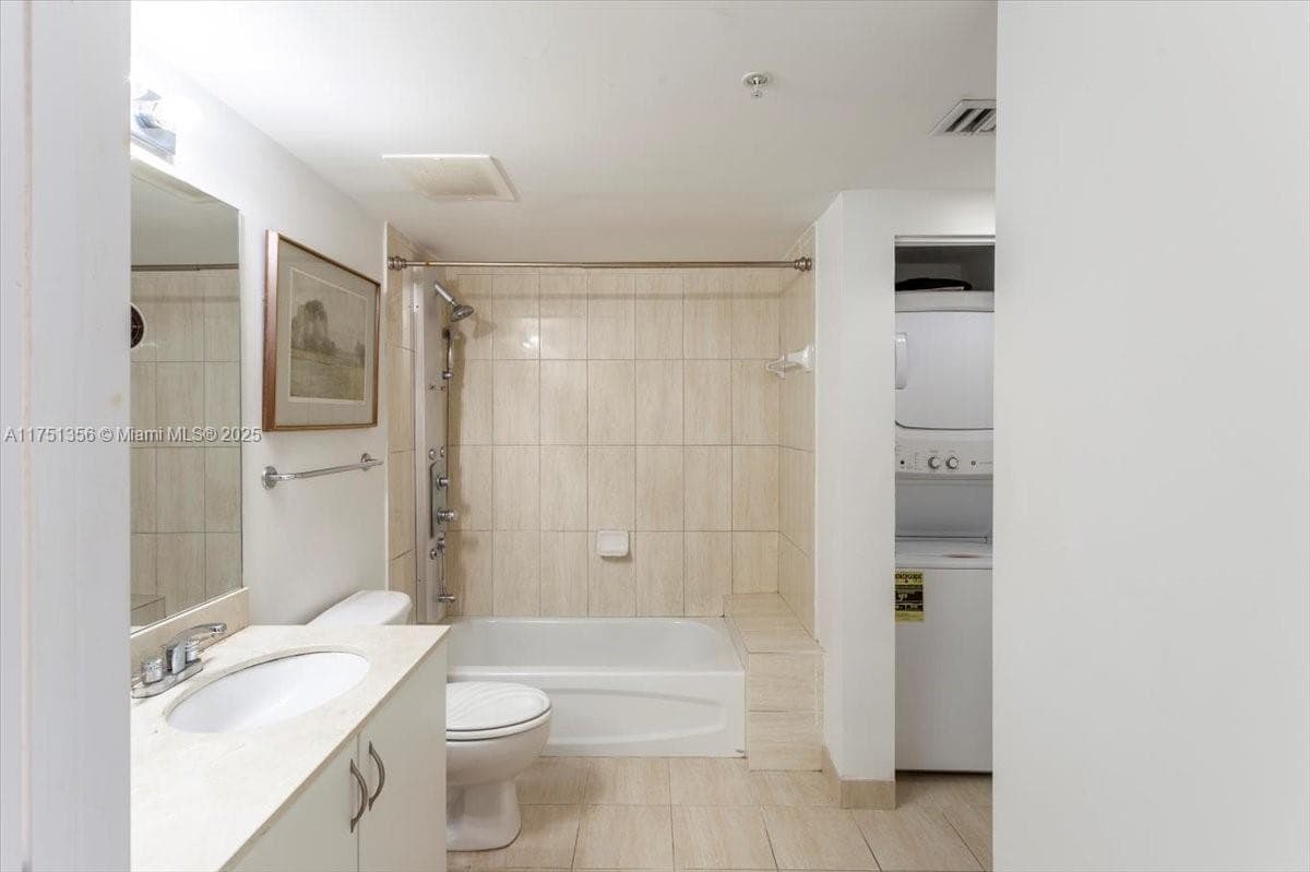 1750 N Bayshore Dr # 4809, Miami FL 33132 — 16