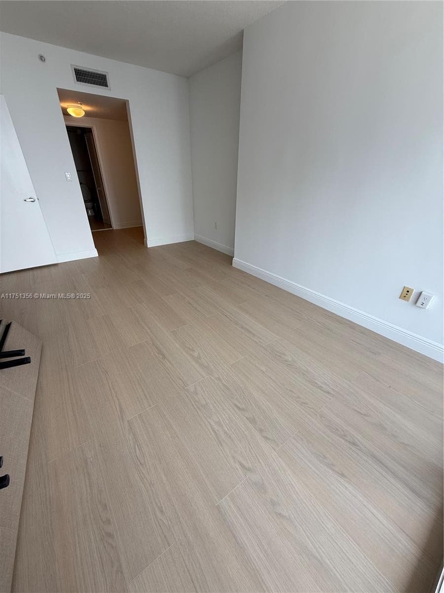1750 N Bayshore Dr # 4809, Miami FL 33132 — 26
