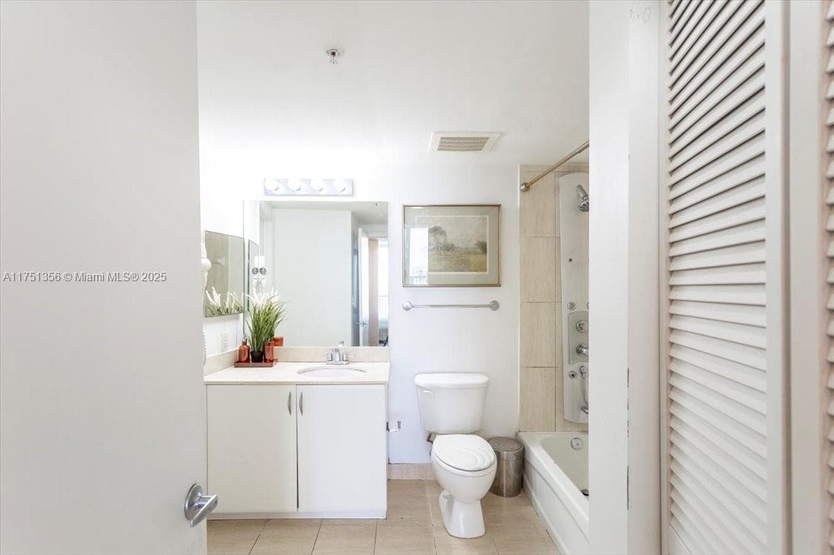 1750 N Bayshore Dr # 4809, Miami FL 33132 — 15
