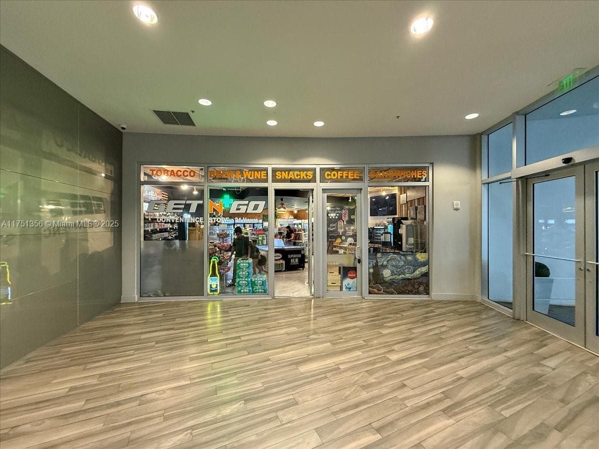1750 N Bayshore Dr # 4809, Miami FL 33132 — 19