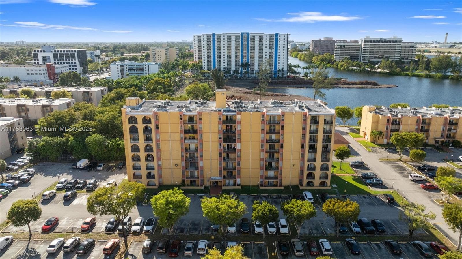 4801 NW 7th St # 16, Miami FL 33126 — 20