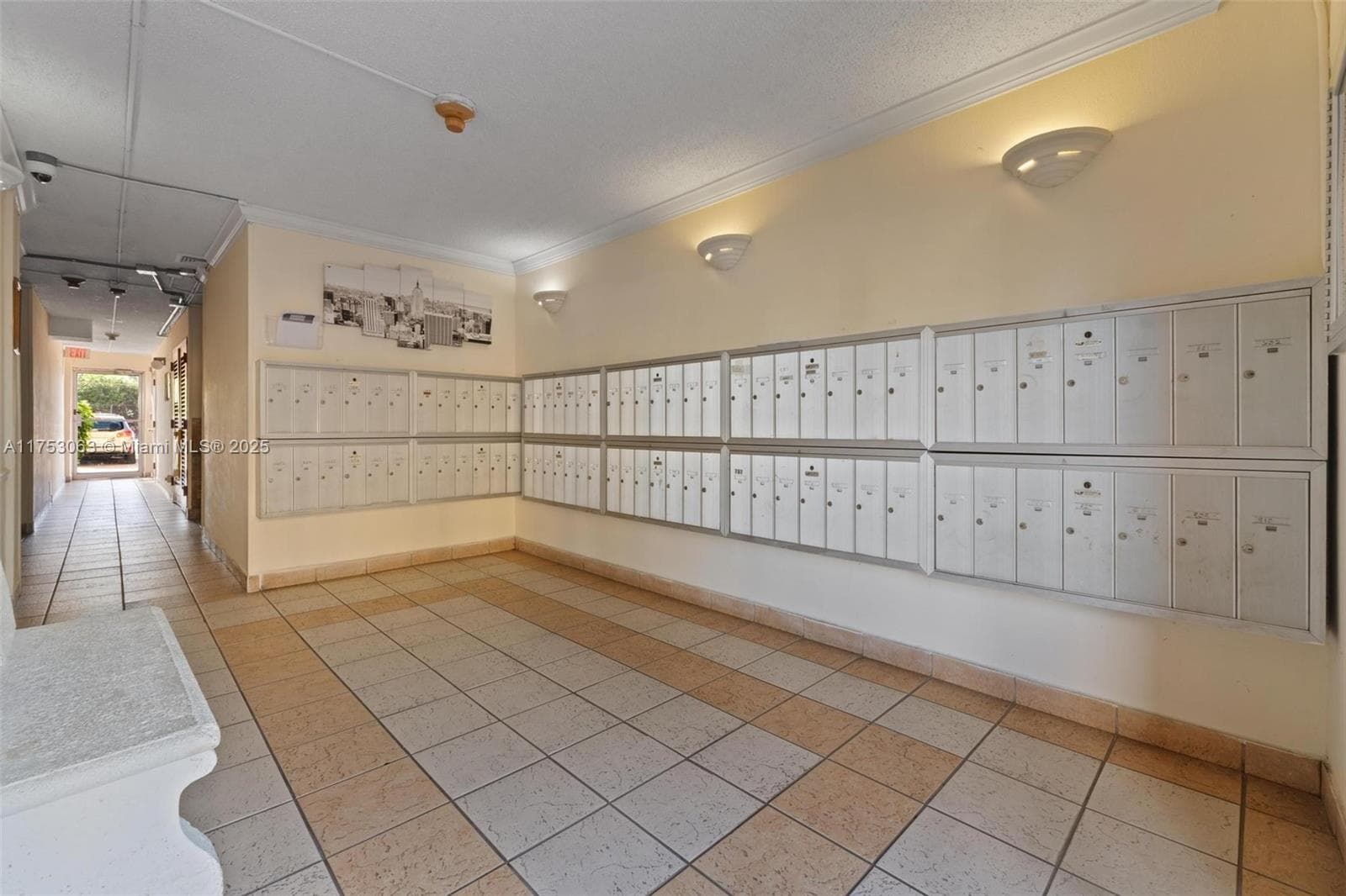 4801 NW 7th St # 16, Miami FL 33126 — 19