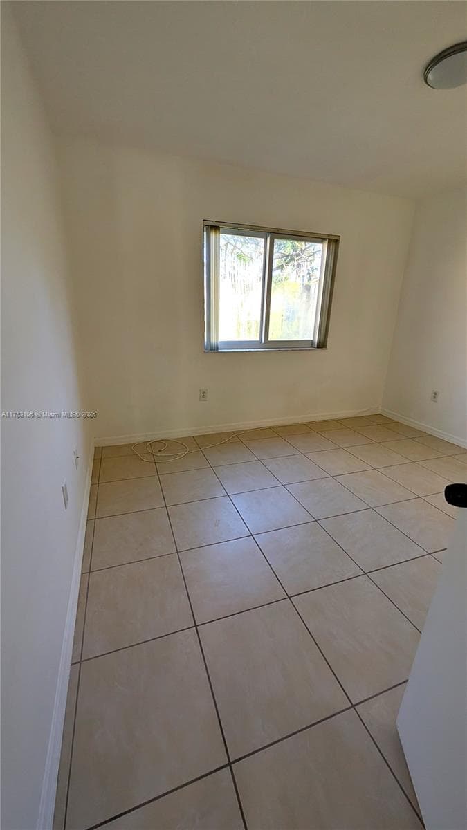 3395 NE 9th St # 103, Homestead FL 33033 — 16