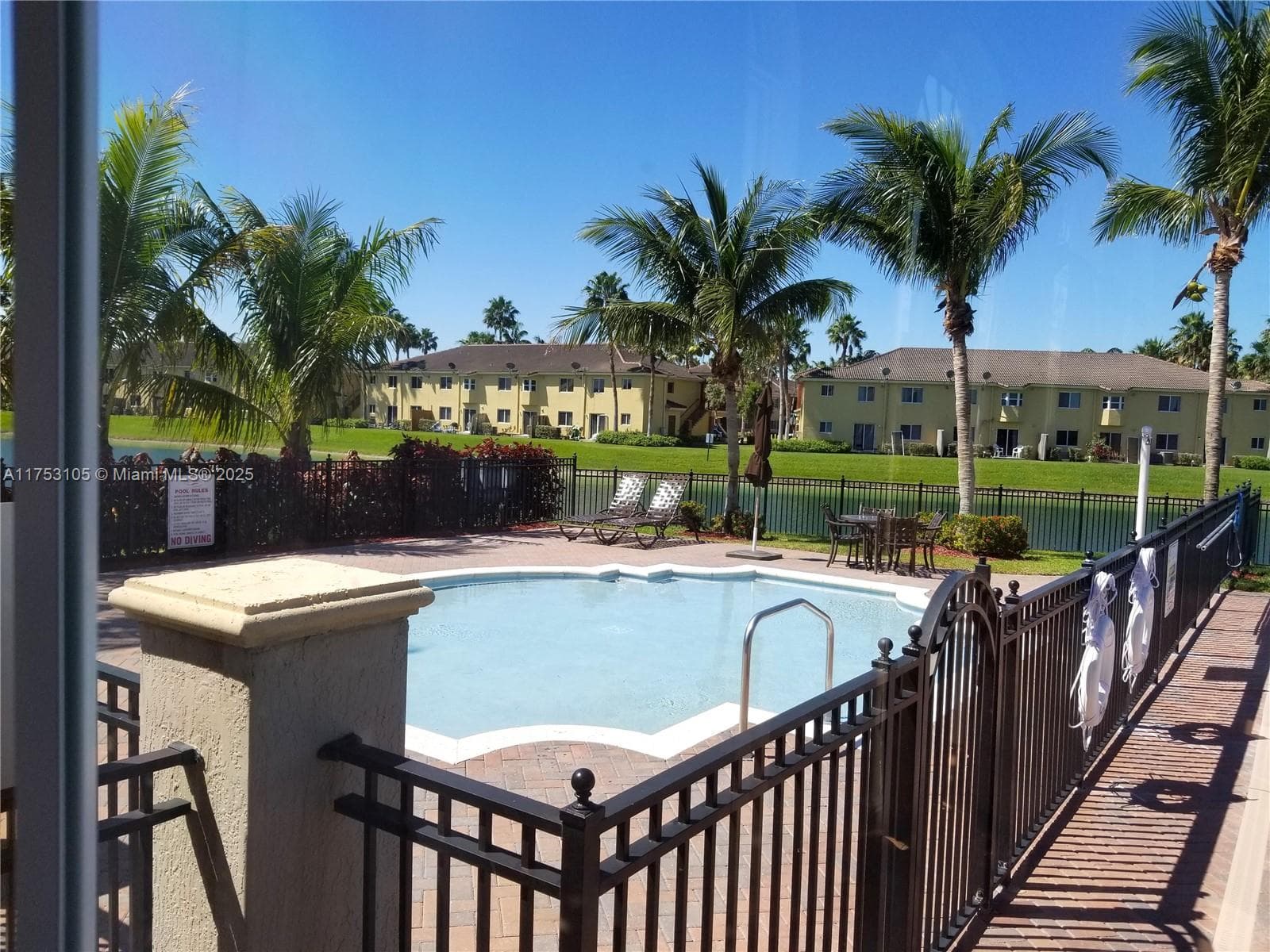 3395 NE 9th St # 103, Homestead FL 33033 — 24