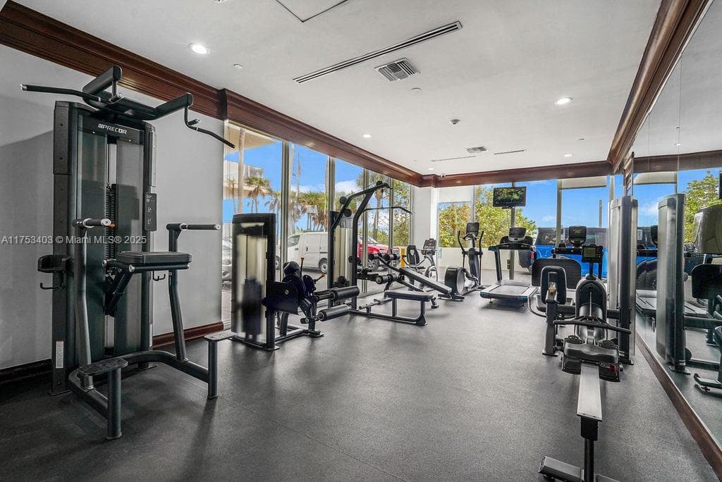8925 Collins Ave # 2E, Surfside FL 33154 — 40