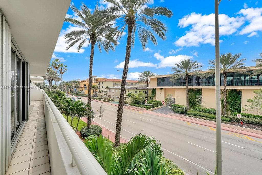 8925 Collins Ave # 2E, Surfside FL 33154 — 35