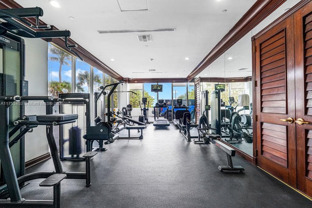 8925 Collins Ave # 2E, Surfside FL 33154 — 39