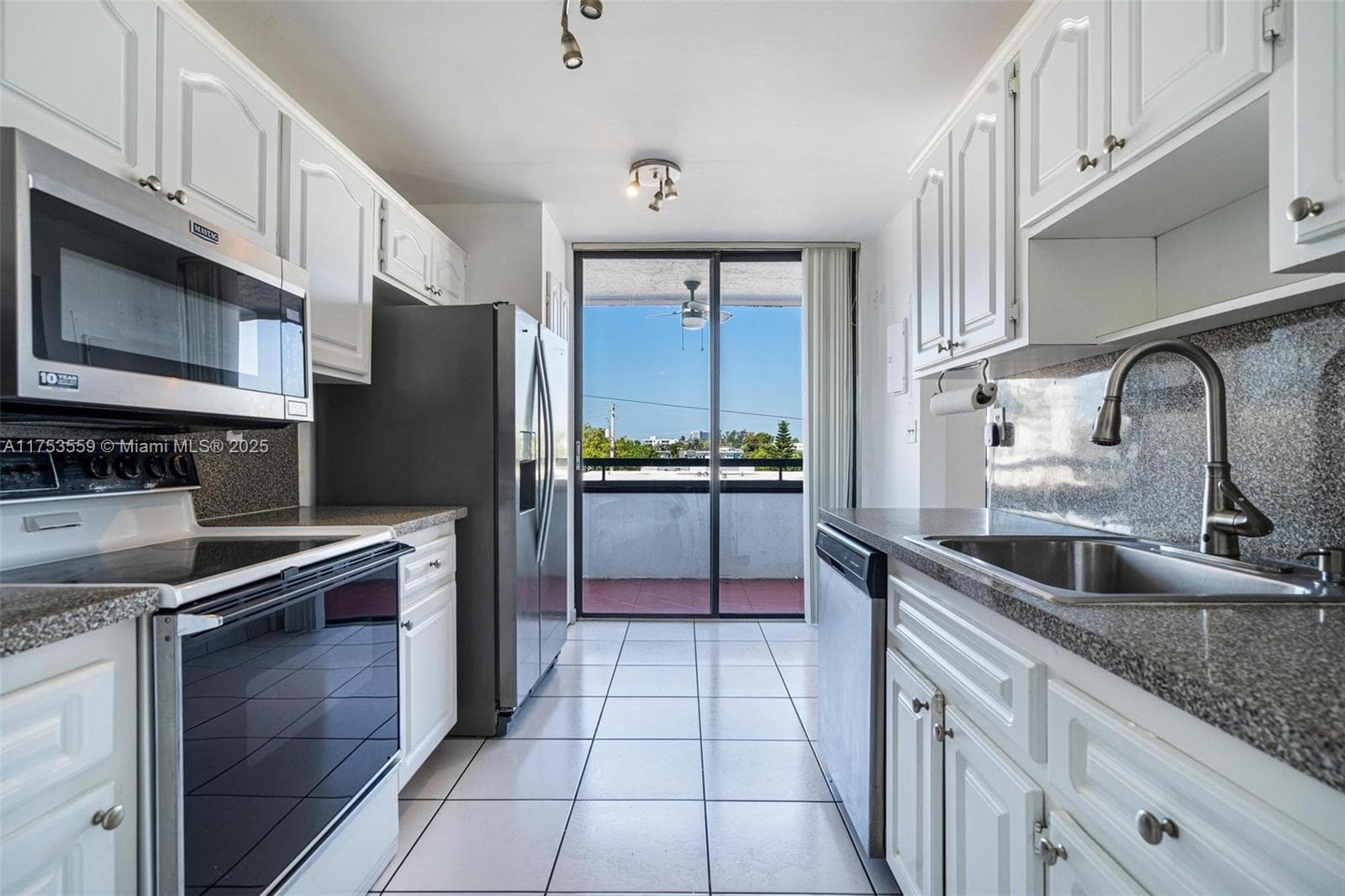 7300 Wayne Ave # 317, Miami Beach FL 33141 — 8