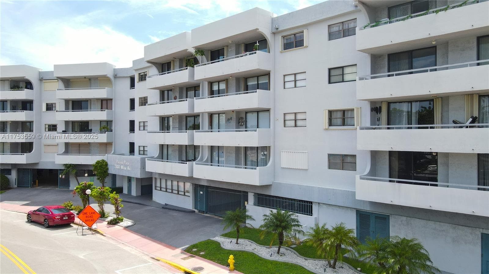 7300 Wayne Ave # 317, Miami Beach FL 33141 — 25