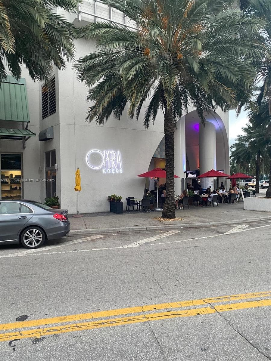 1750 N Bayshore Dr # 2905, Miami FL 33132 — 2
