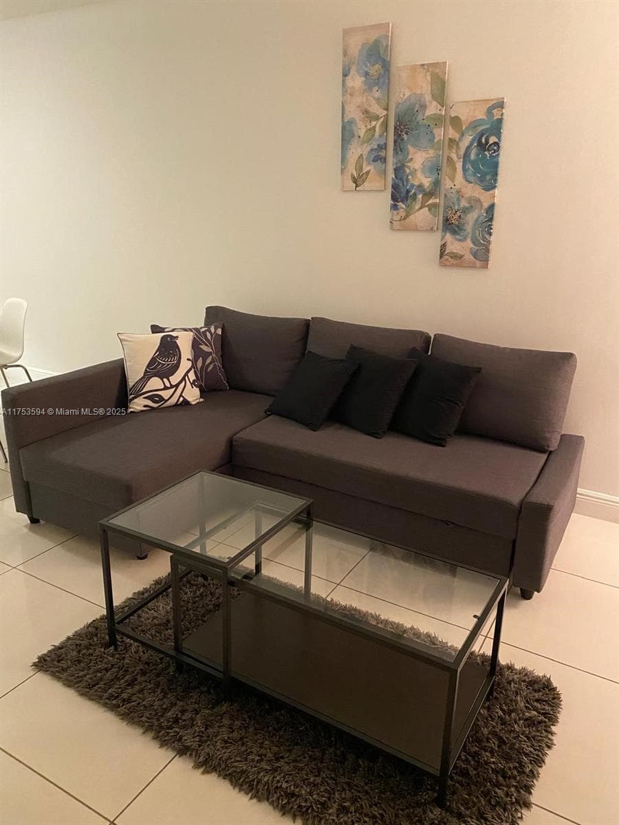 1750 N Bayshore Dr # 2905, Miami FL 33132 — 12