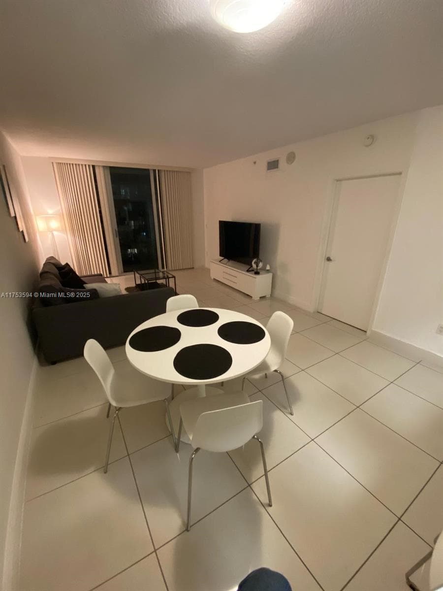 1750 N Bayshore Dr # 2905, Miami FL 33132 — 8