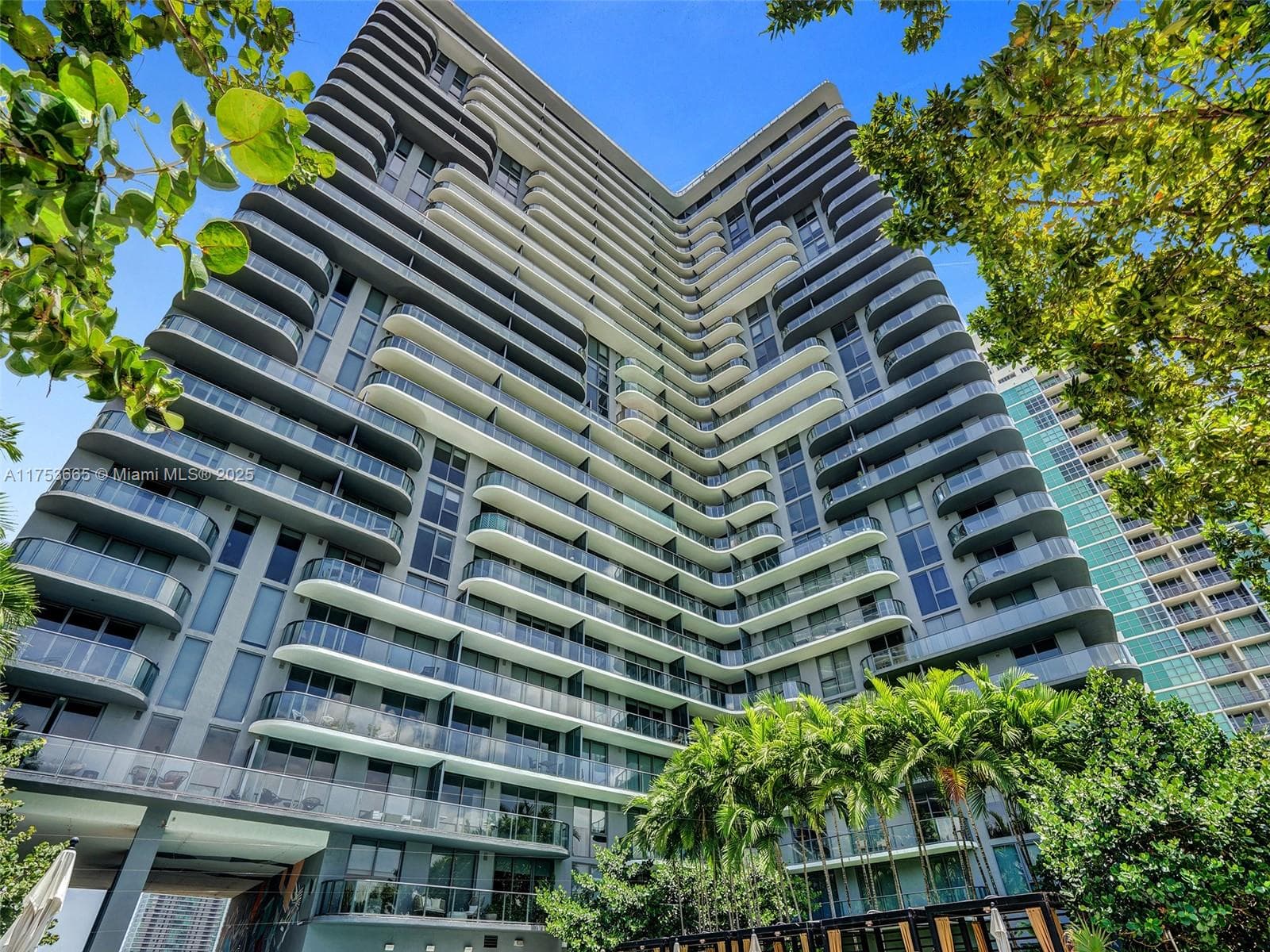 121 NE 34th St # 1904, Miami FL 33137 — 2