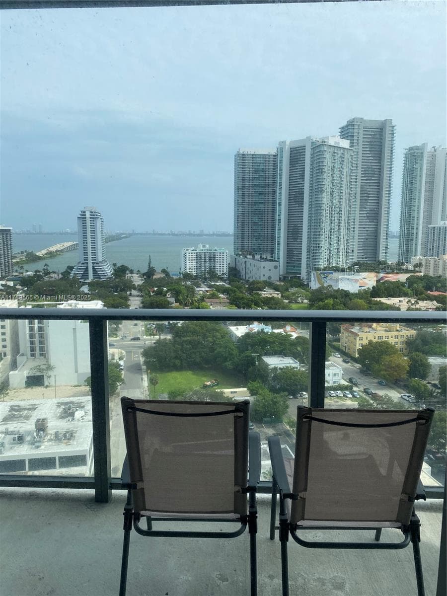 121 NE 34th St # 1904, Miami FL 33137 — 28