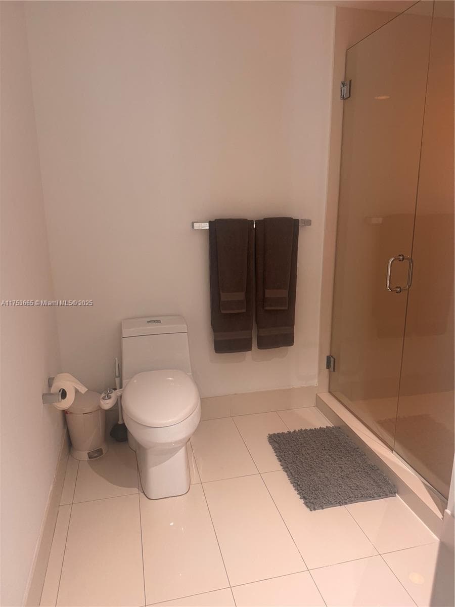 121 NE 34th St # 1904, Miami FL 33137 — 15
