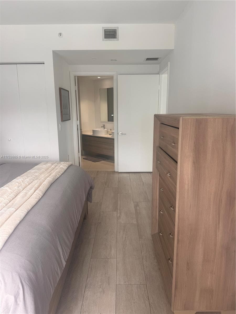 121 NE 34th St # 1904, Miami FL 33137 — 11