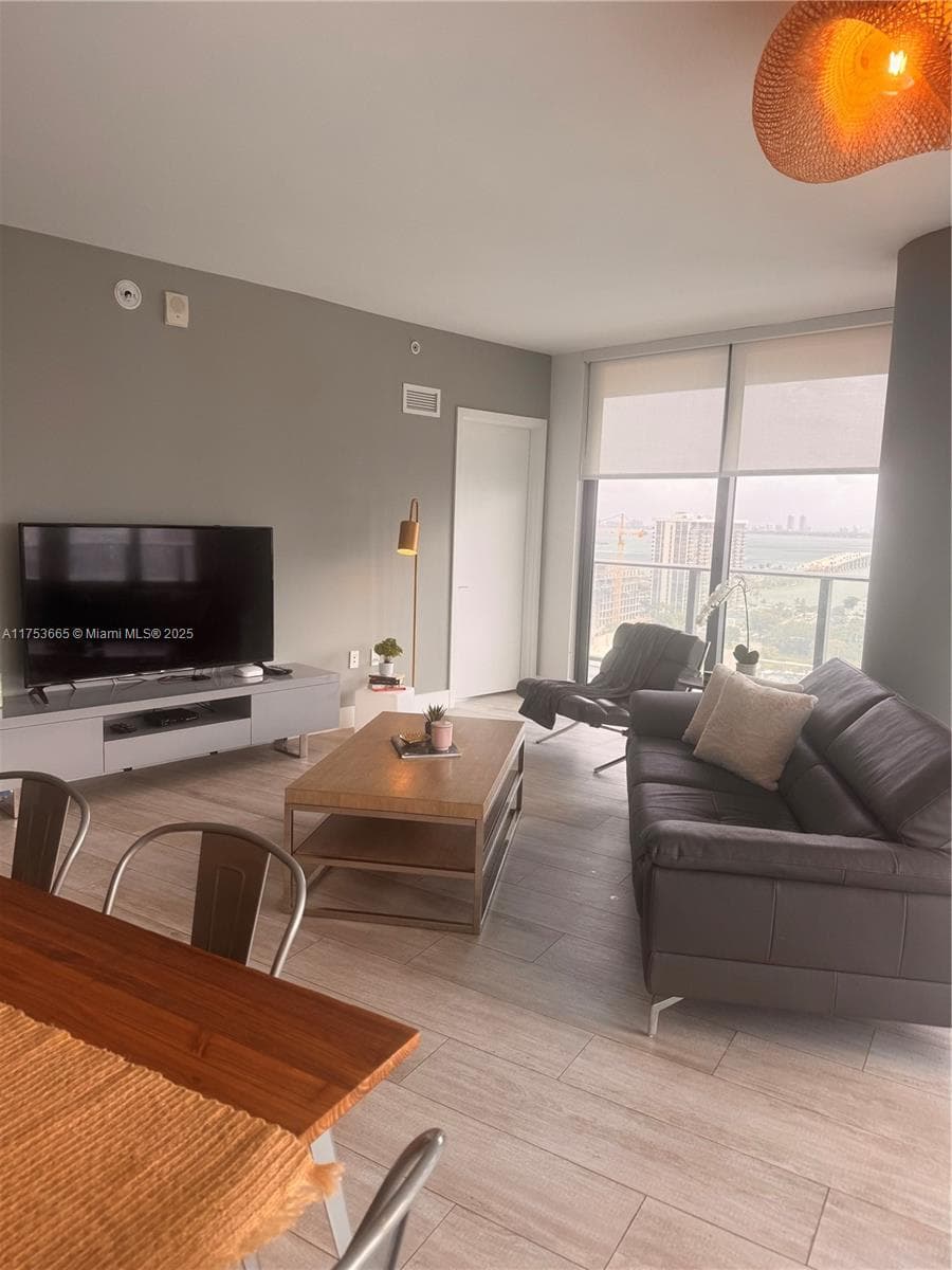 121 NE 34th St # 1904, Miami FL 33137 — 4