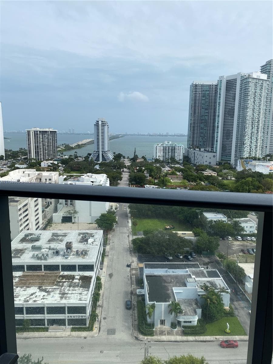 121 NE 34th St # 1904, Miami FL 33137 — 21