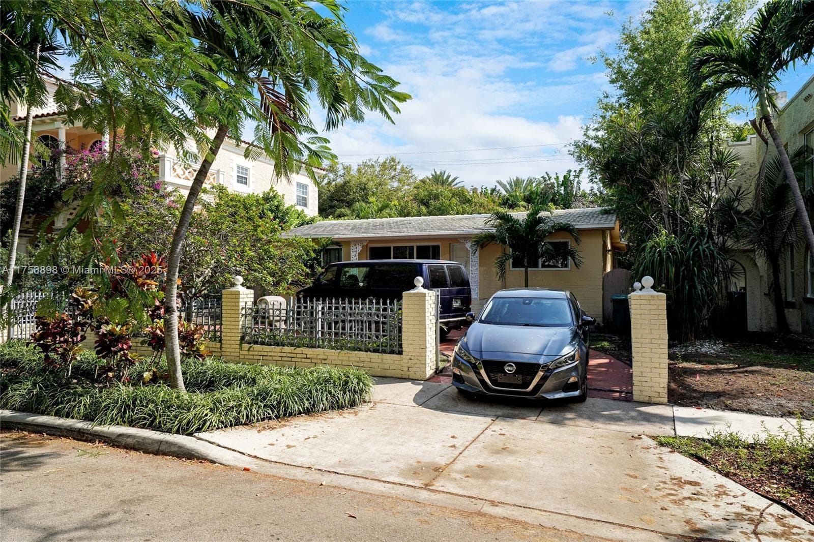 4727 NE 1st Ct, Miami FL 33137 — 7