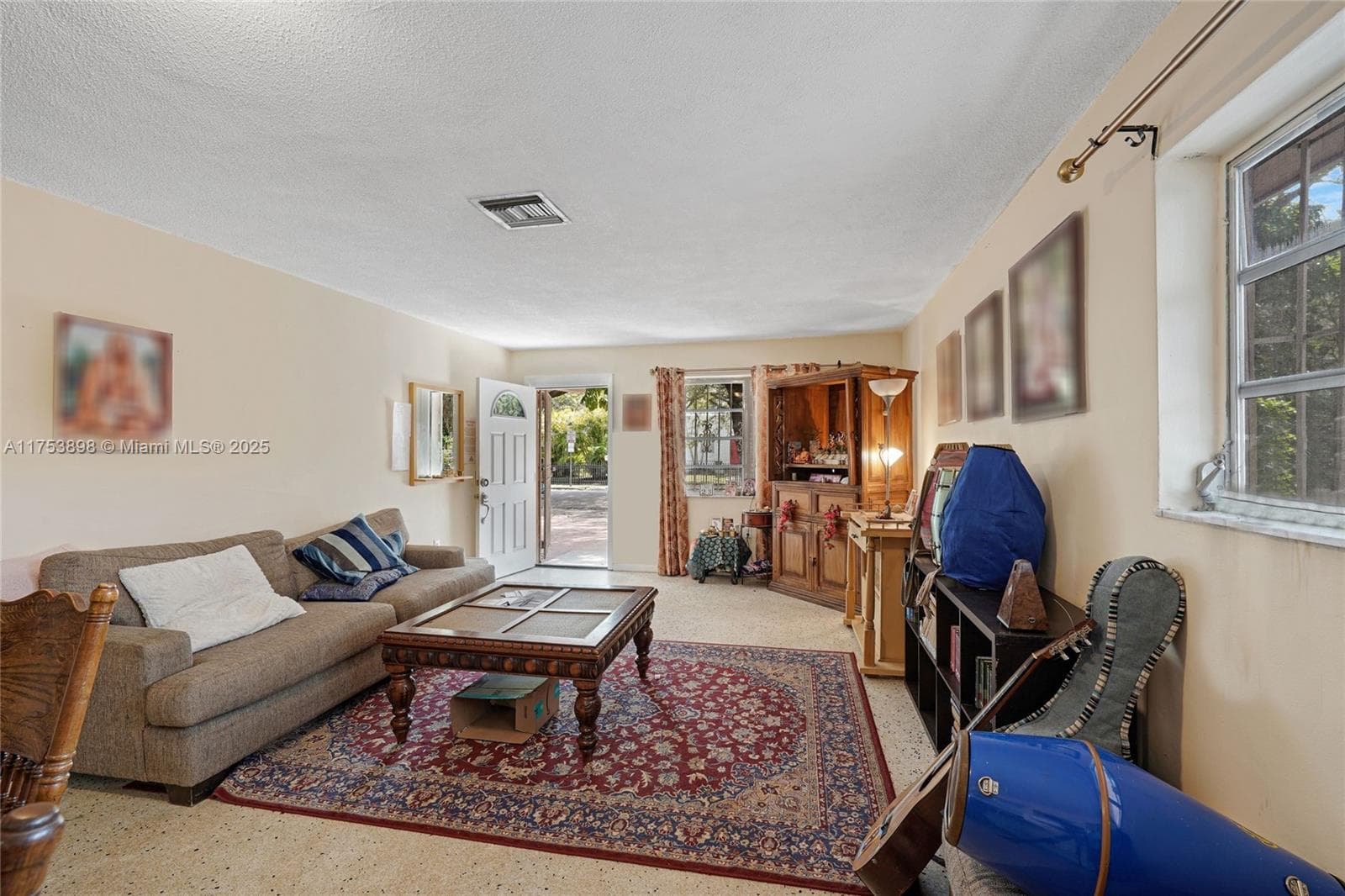 4727 NE 1st Ct, Miami FL 33137 — 36