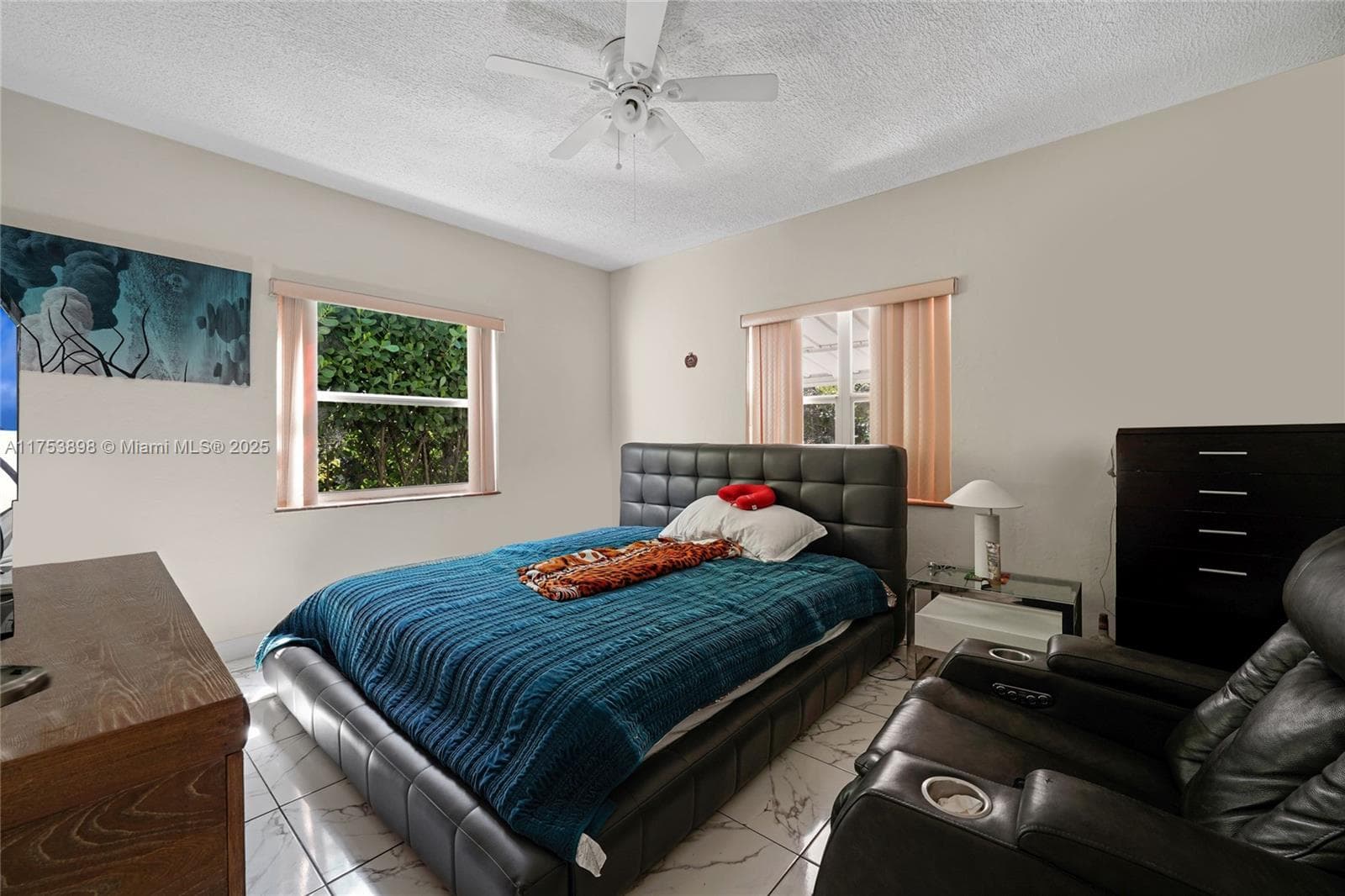 4727 NE 1st Ct, Miami FL 33137 — 20