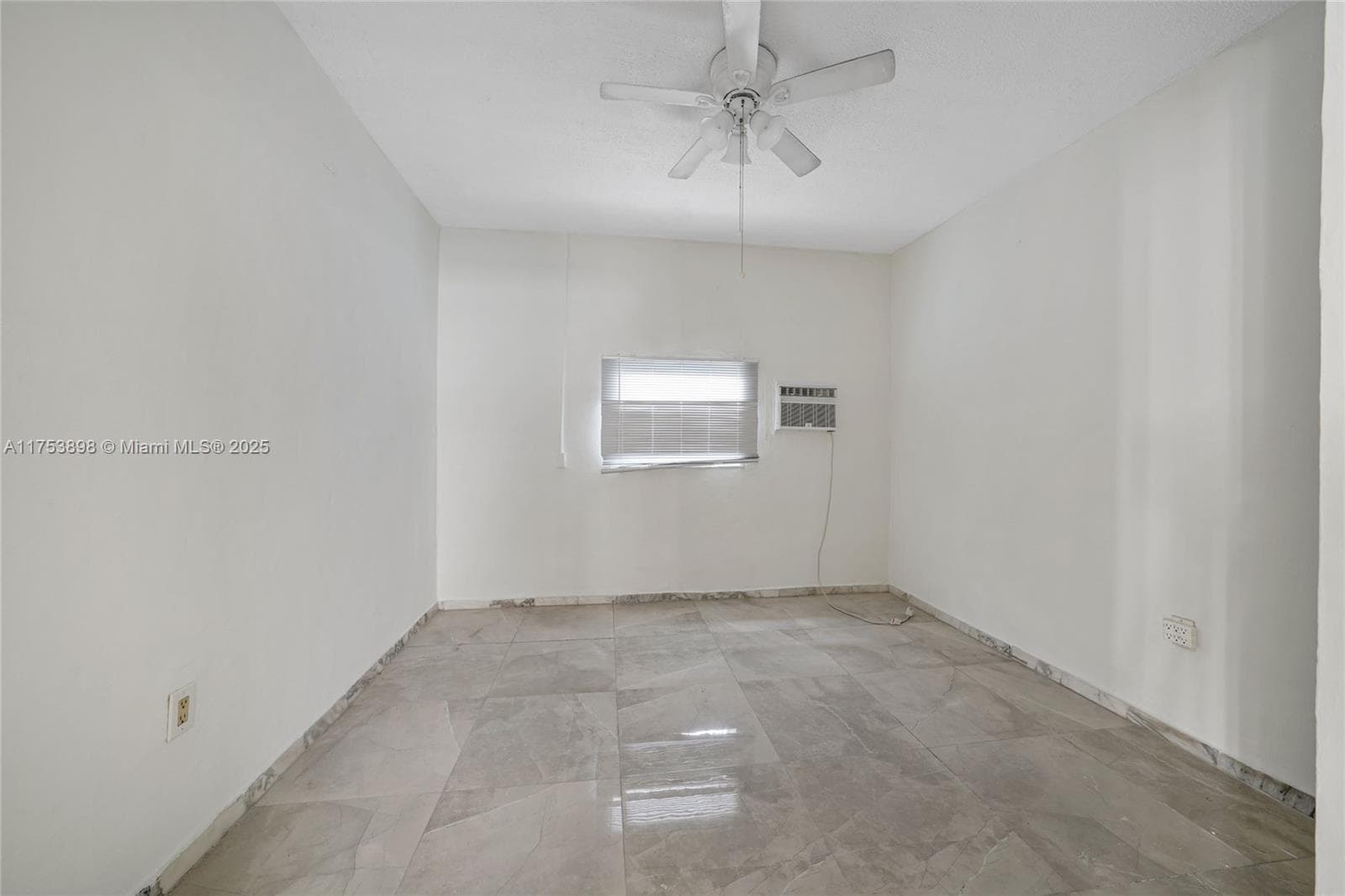 4727 NE 1st Ct, Miami FL 33137 — 31
