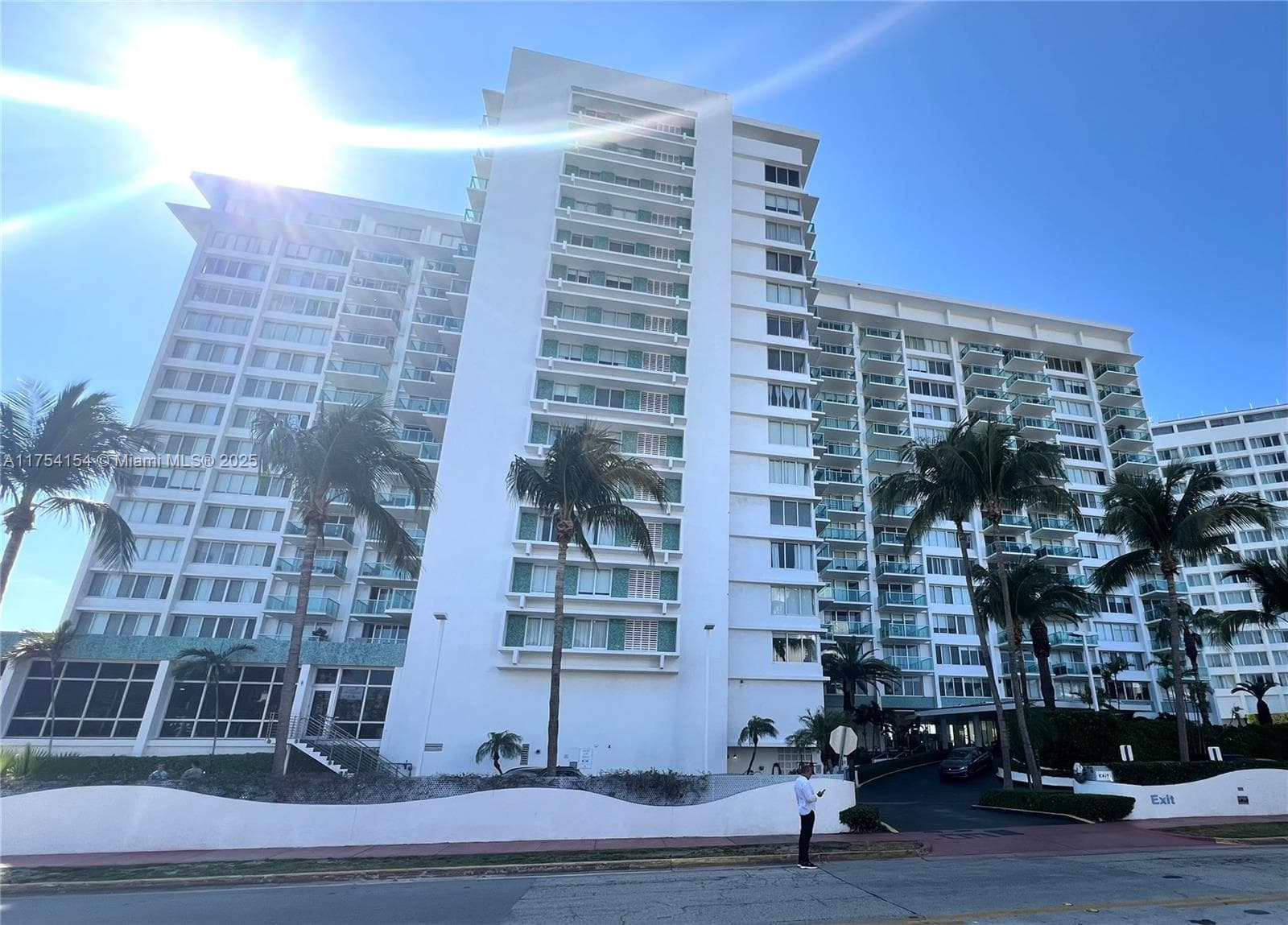1000 West Ave # 908, Miami Beach FL 33139 — 3