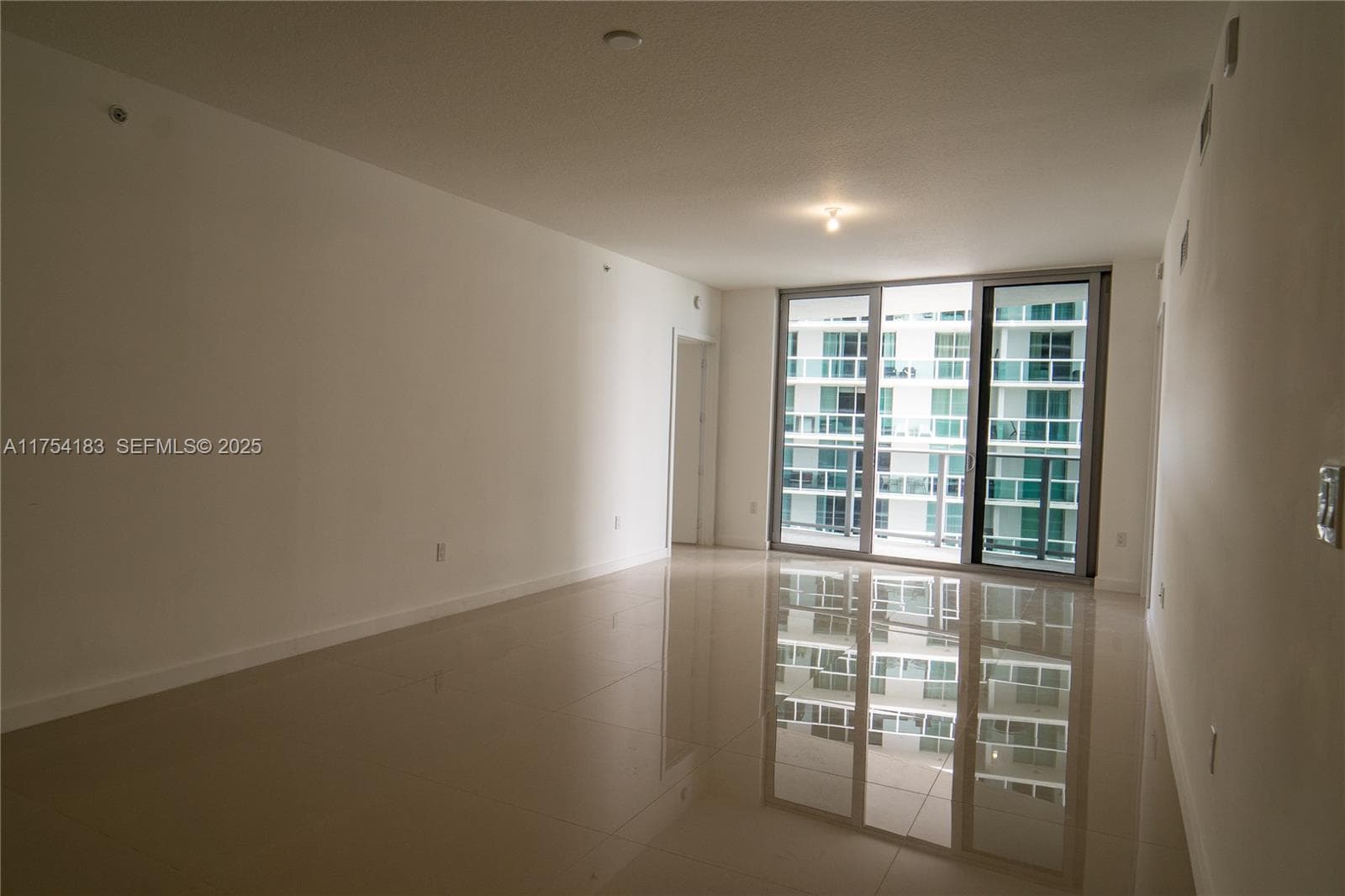 488 NE 18 St # 1809, Miami FL 33132 — 16