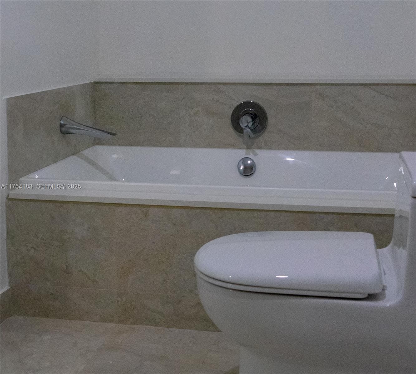 488 NE 18 St # 1809, Miami FL 33132 — 22