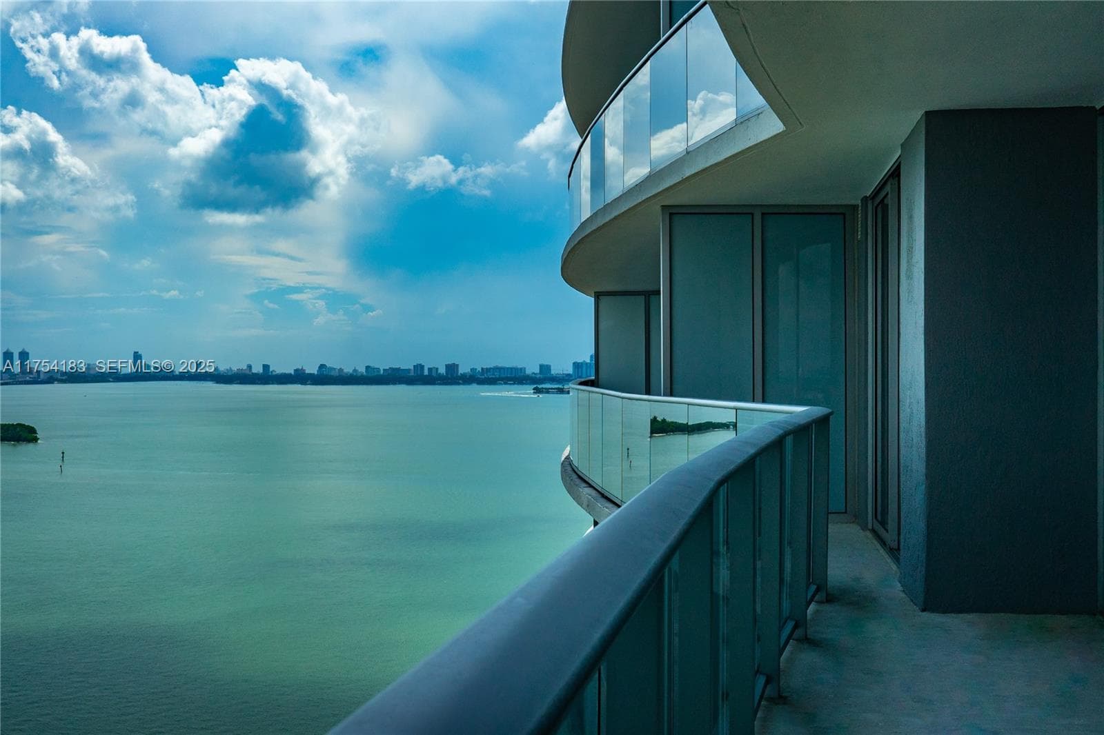 488 NE 18 St # 1809, Miami FL 33132 — 1