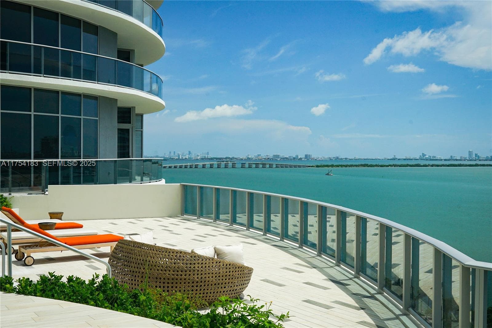 488 NE 18 St # 1809, Miami FL 33132 — 9