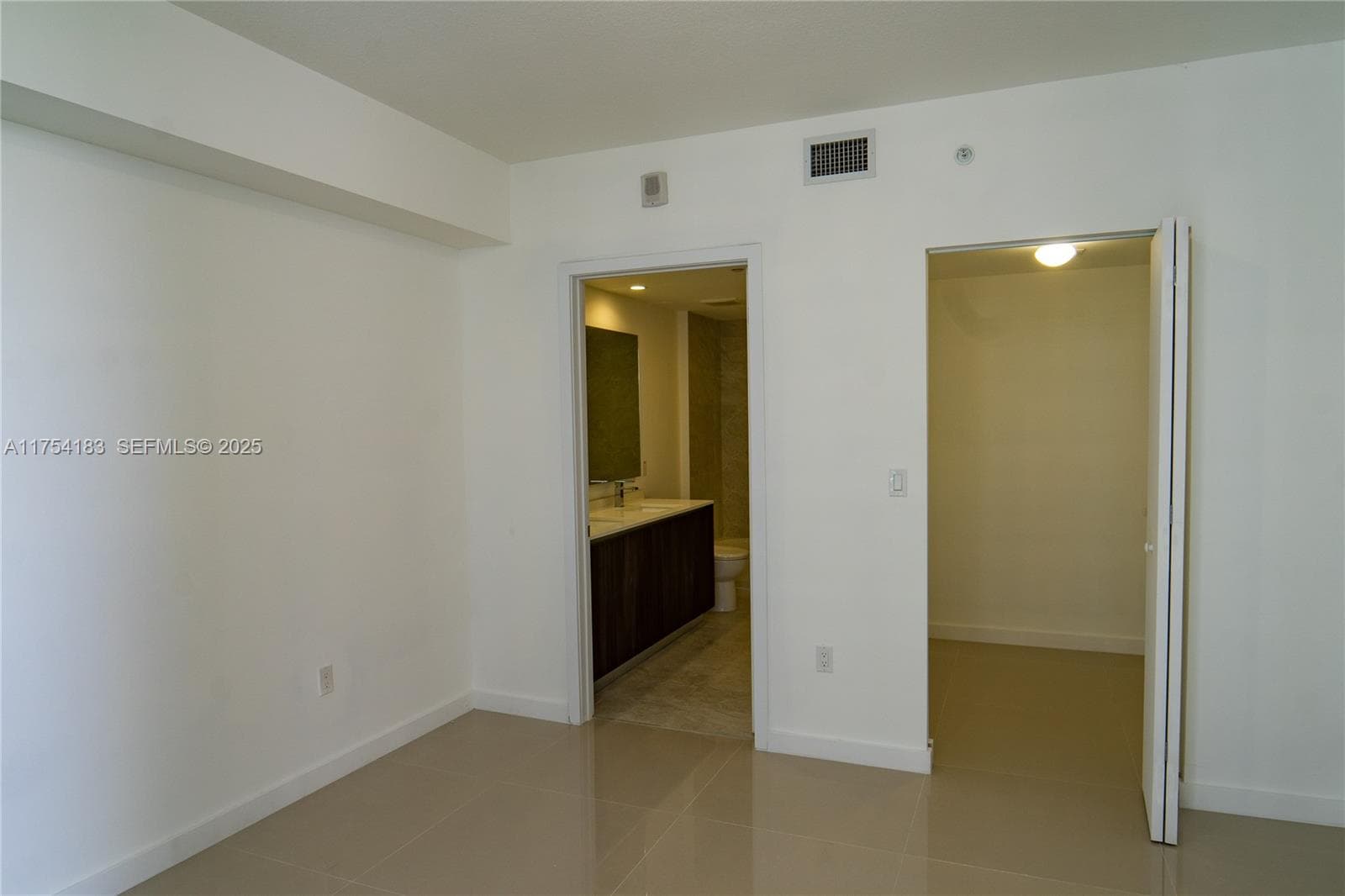 488 NE 18 St # 1809, Miami FL 33132 — 24