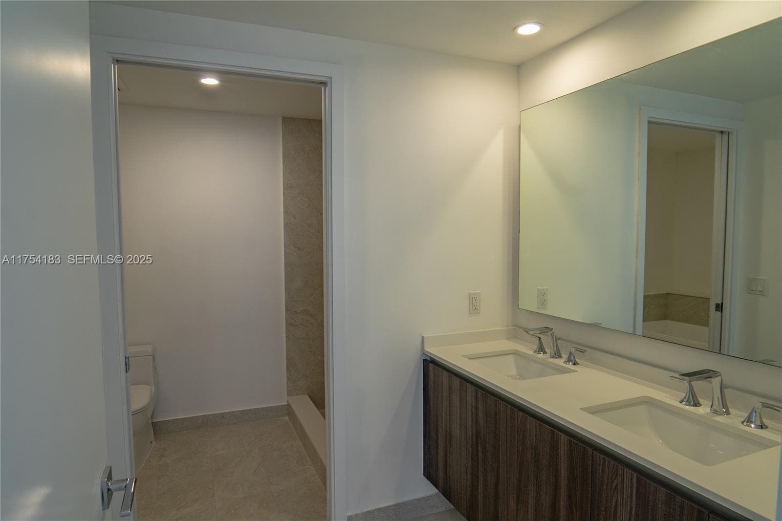 488 NE 18 St # 1809, Miami FL 33132 — 19