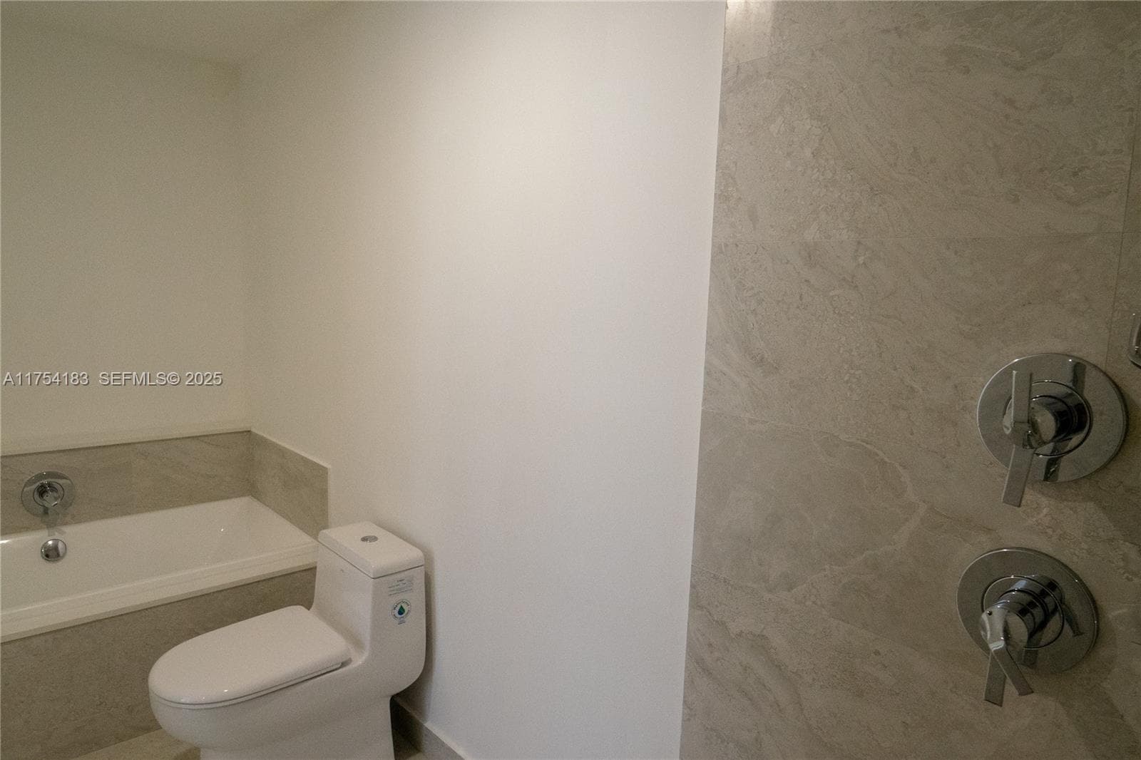 488 NE 18 St # 1809, Miami FL 33132 — 21