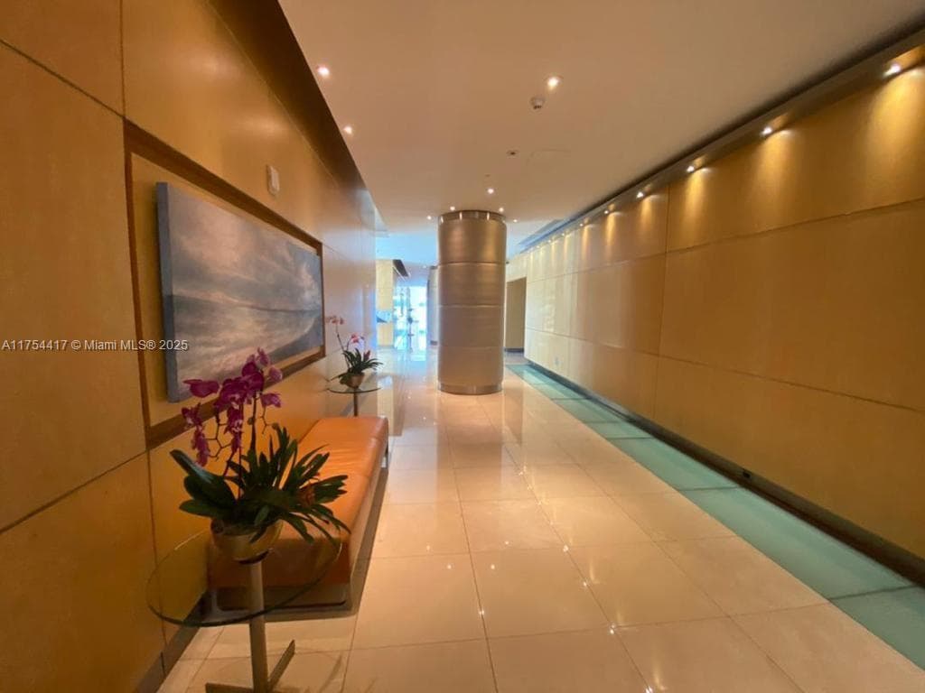 2101 Brickell Ave # 1401, Miami FL 33129 — 13