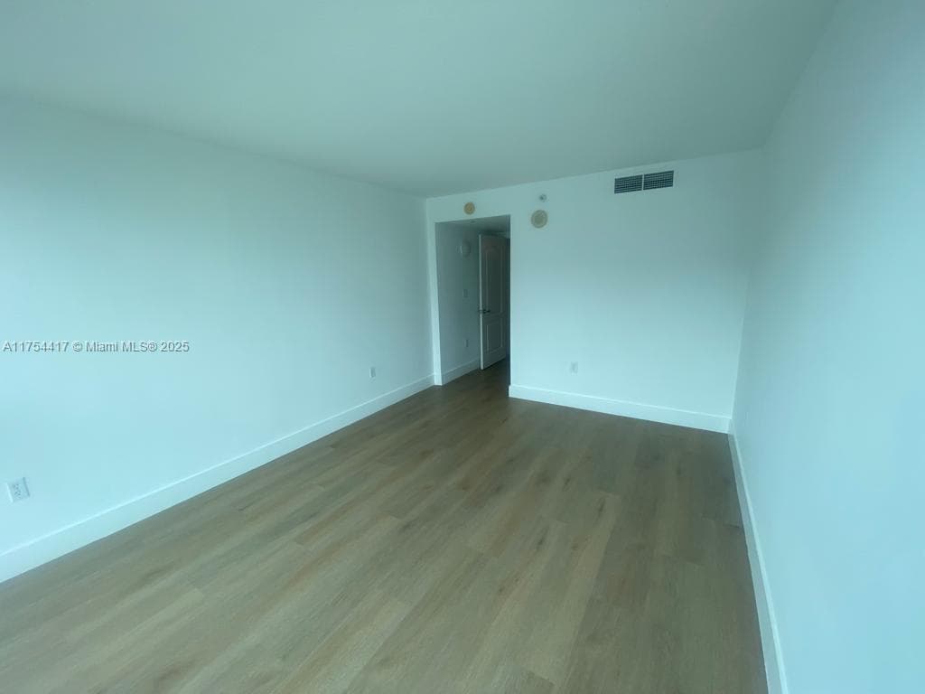 2101 Brickell Ave # 1401, Miami FL 33129 — 4