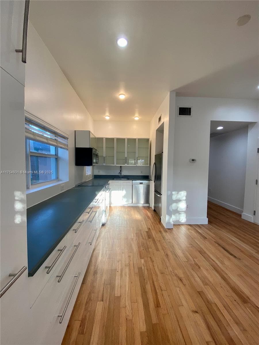 929 Michigan Ave # 5, Miami Beach FL 33139 — 23