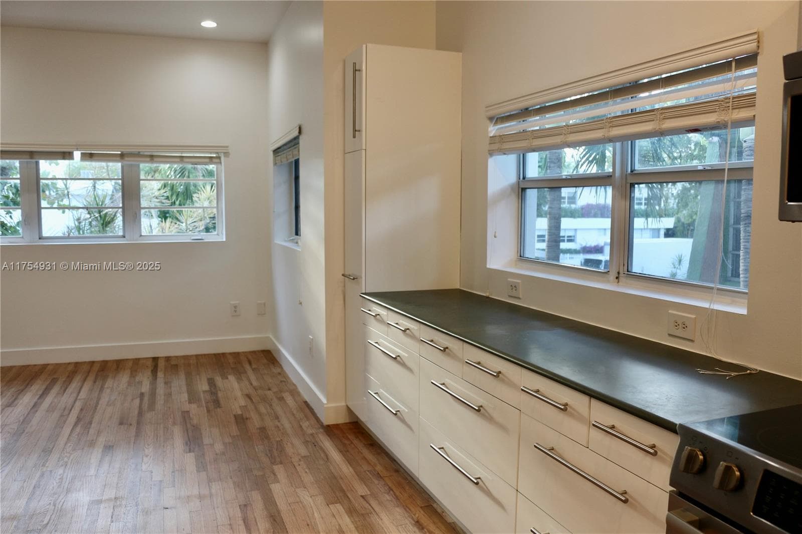 929 Michigan Ave # 5, Miami Beach FL 33139 — 36