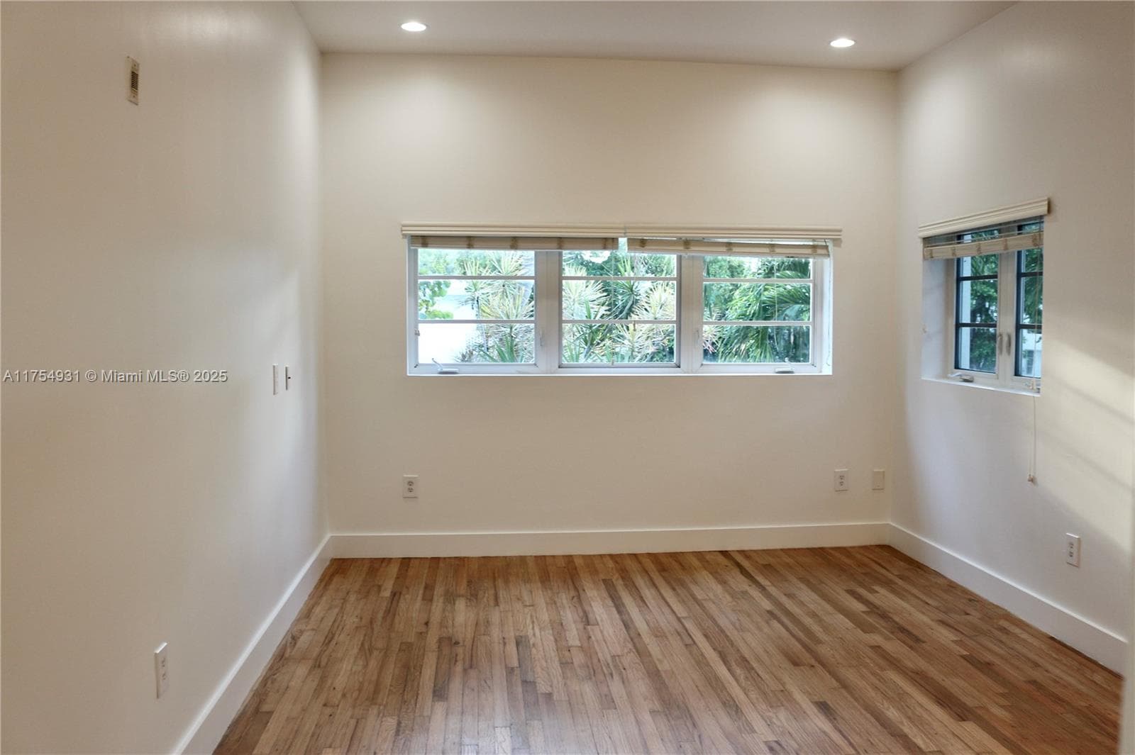 929 Michigan Ave # 5, Miami Beach FL 33139 — 30
