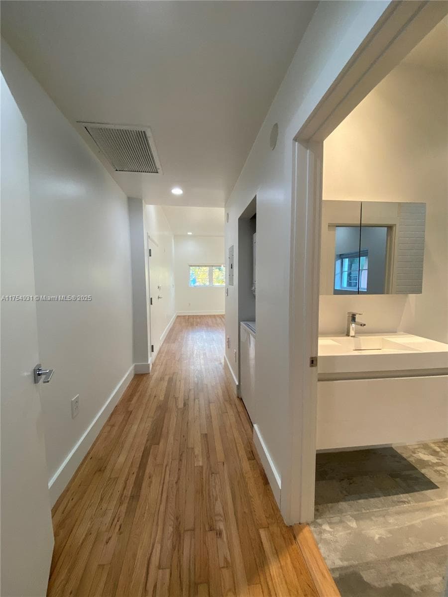 929 Michigan Ave # 5, Miami Beach FL 33139 — 19