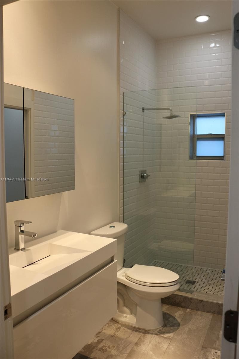 929 Michigan Ave # 5, Miami Beach FL 33139 — 39