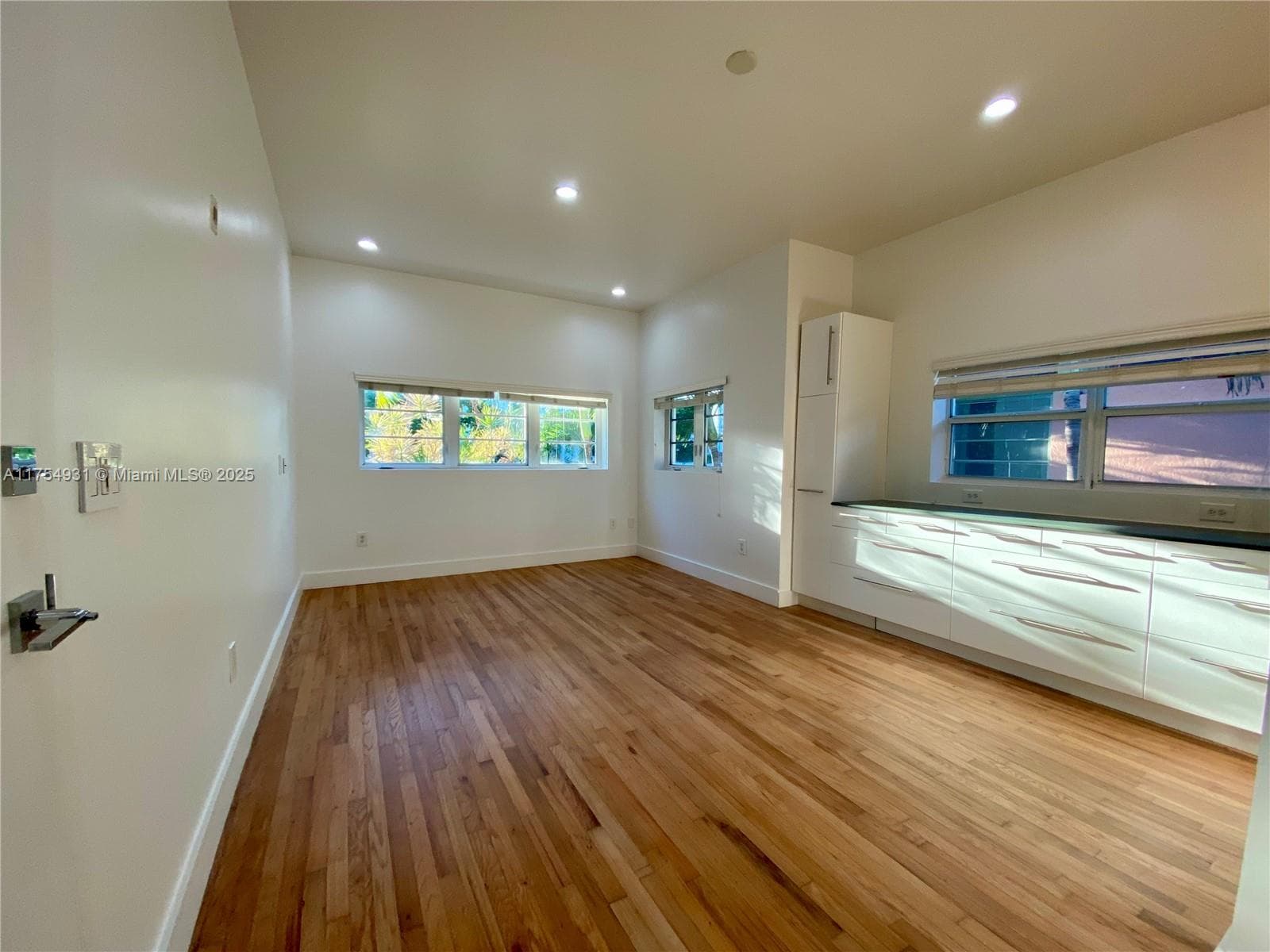 929 Michigan Ave # 5, Miami Beach FL 33139 — 4