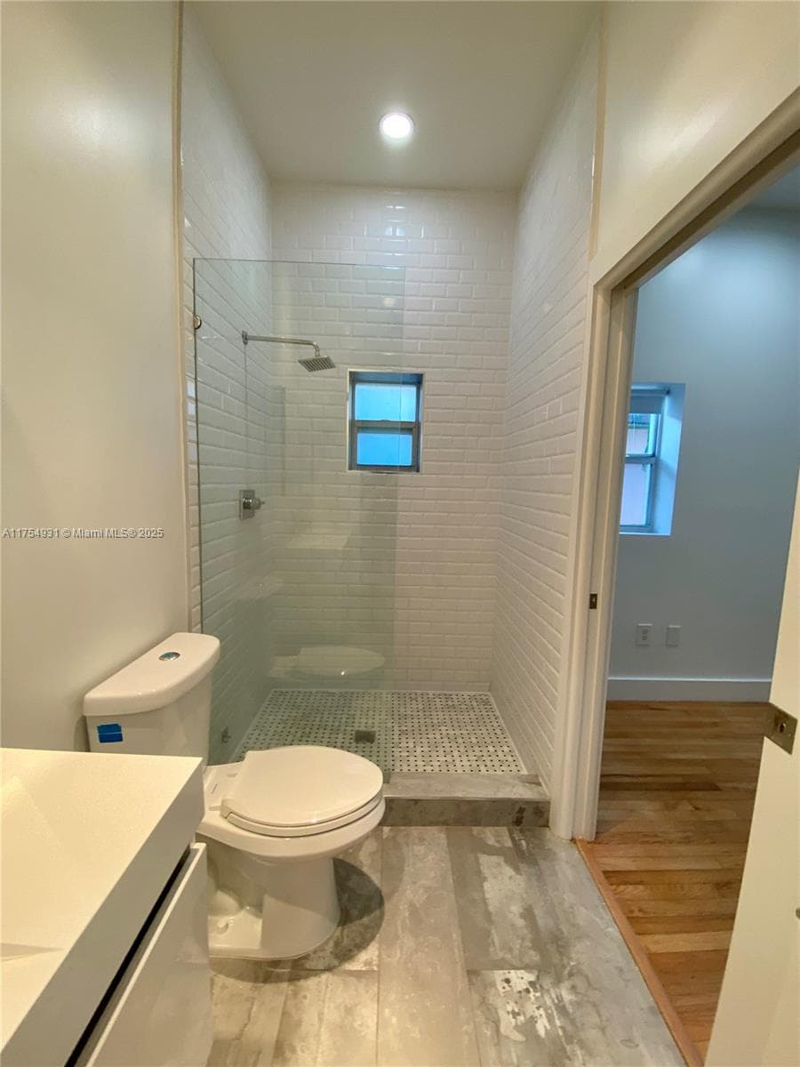 929 Michigan Ave # 5, Miami Beach FL 33139 — 8