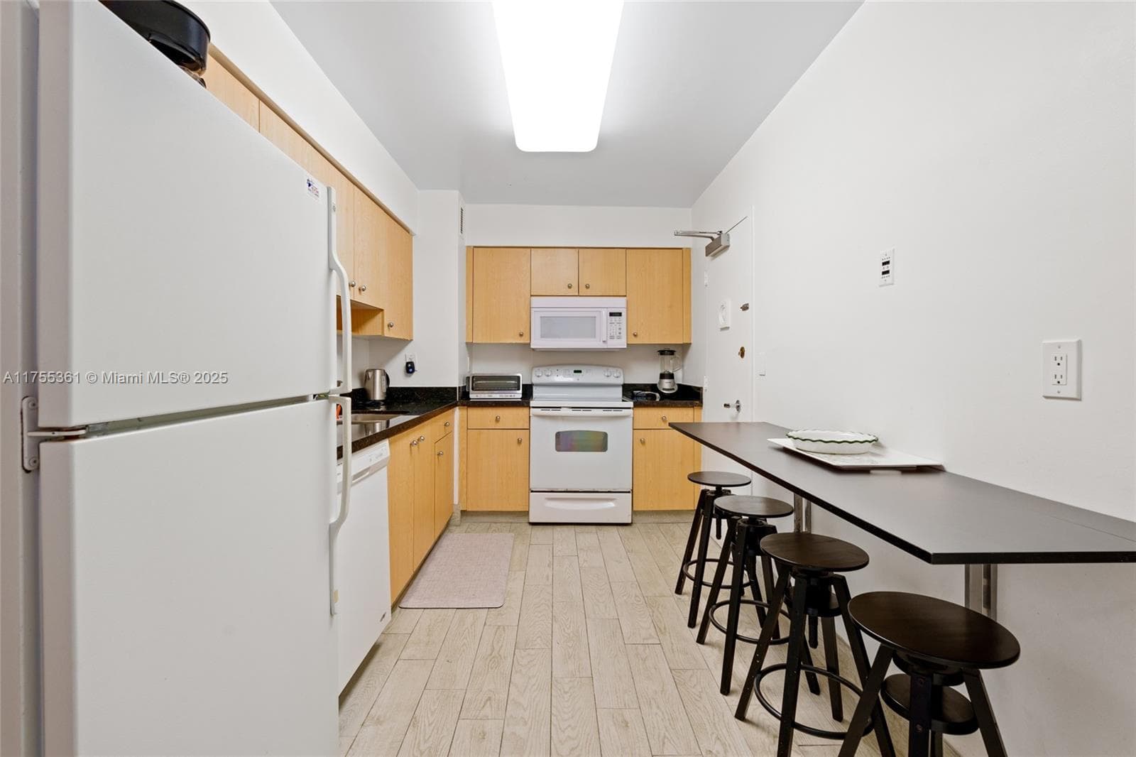 9195 Collins Ave # 1103, Surfside FL 33154 — 11