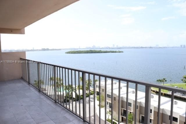 1800 NE 114th St # 1108, Miami FL 33181 — 5