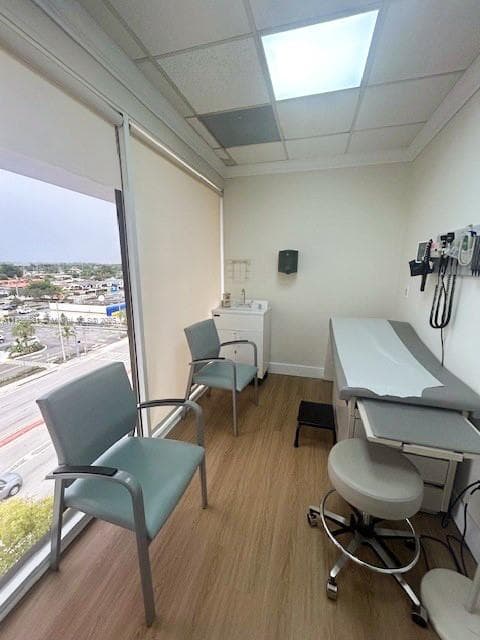 Hialeah, FL — 9