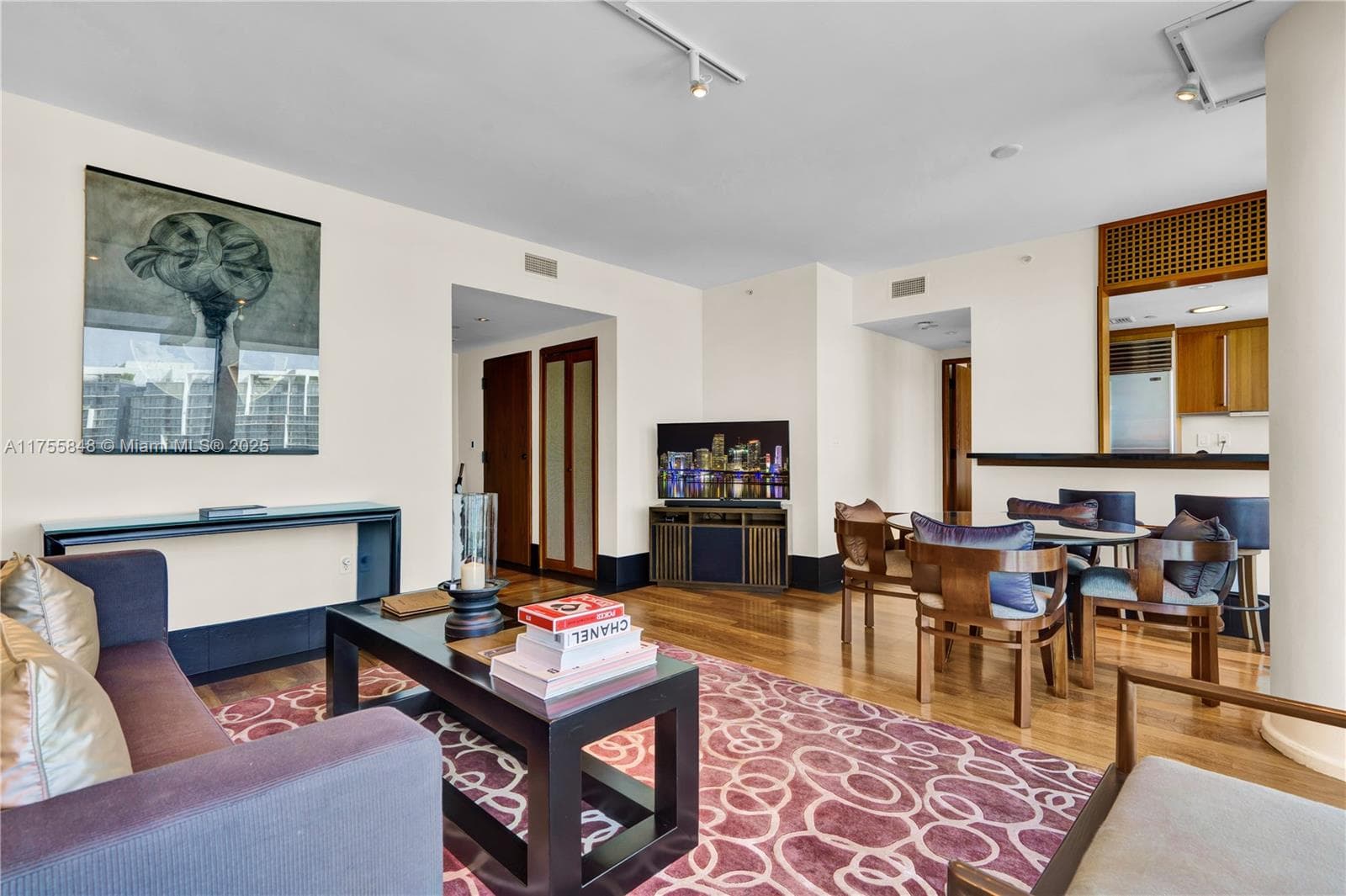 101 20, Miami Beach FL 33139 — 27